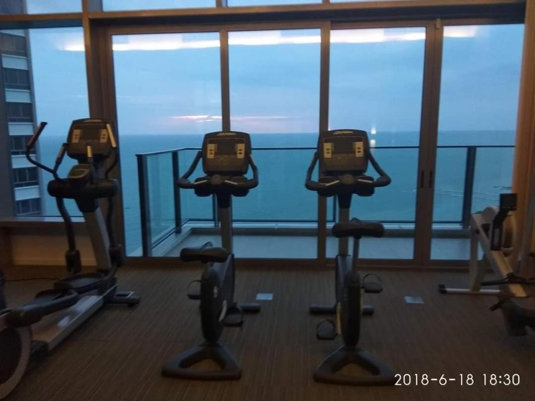 Sea View Apartment In Патая Екстериор снимка