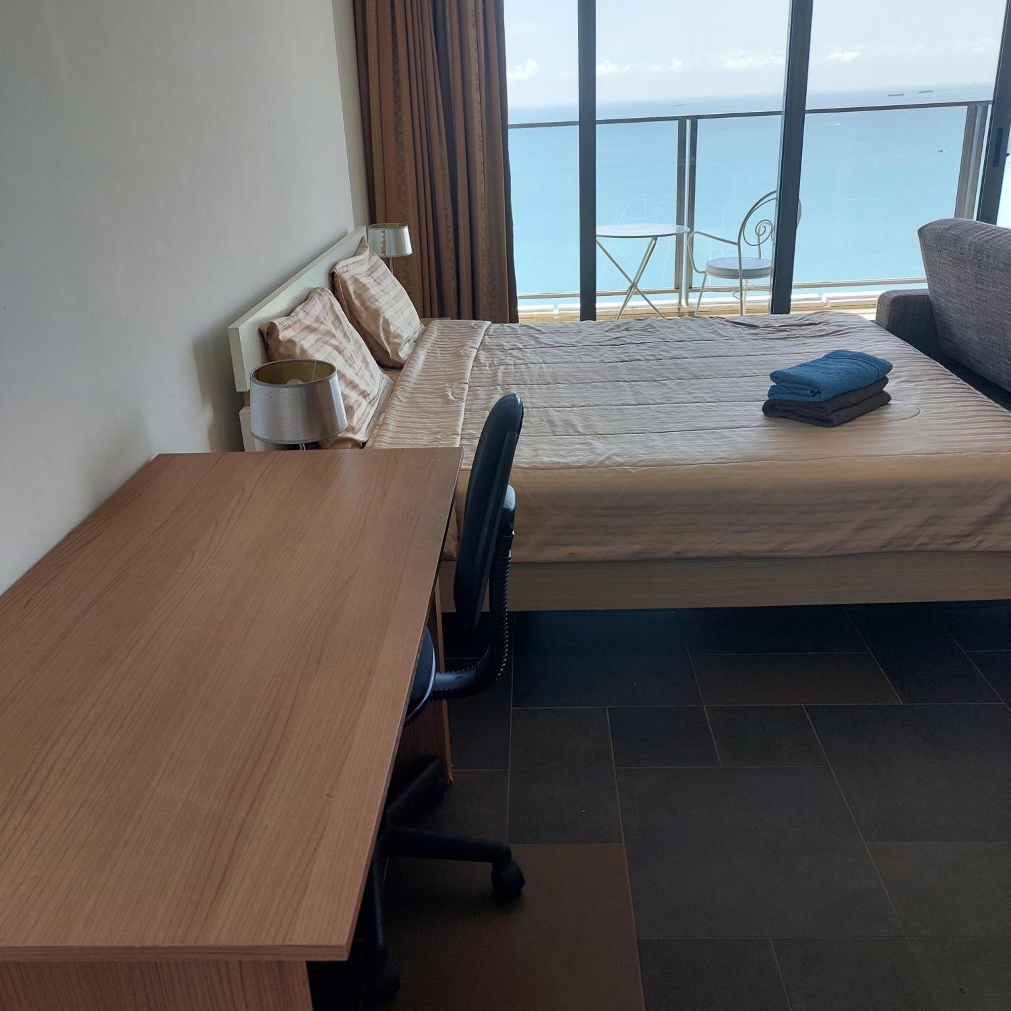 Sea View Apartment In Патая Екстериор снимка