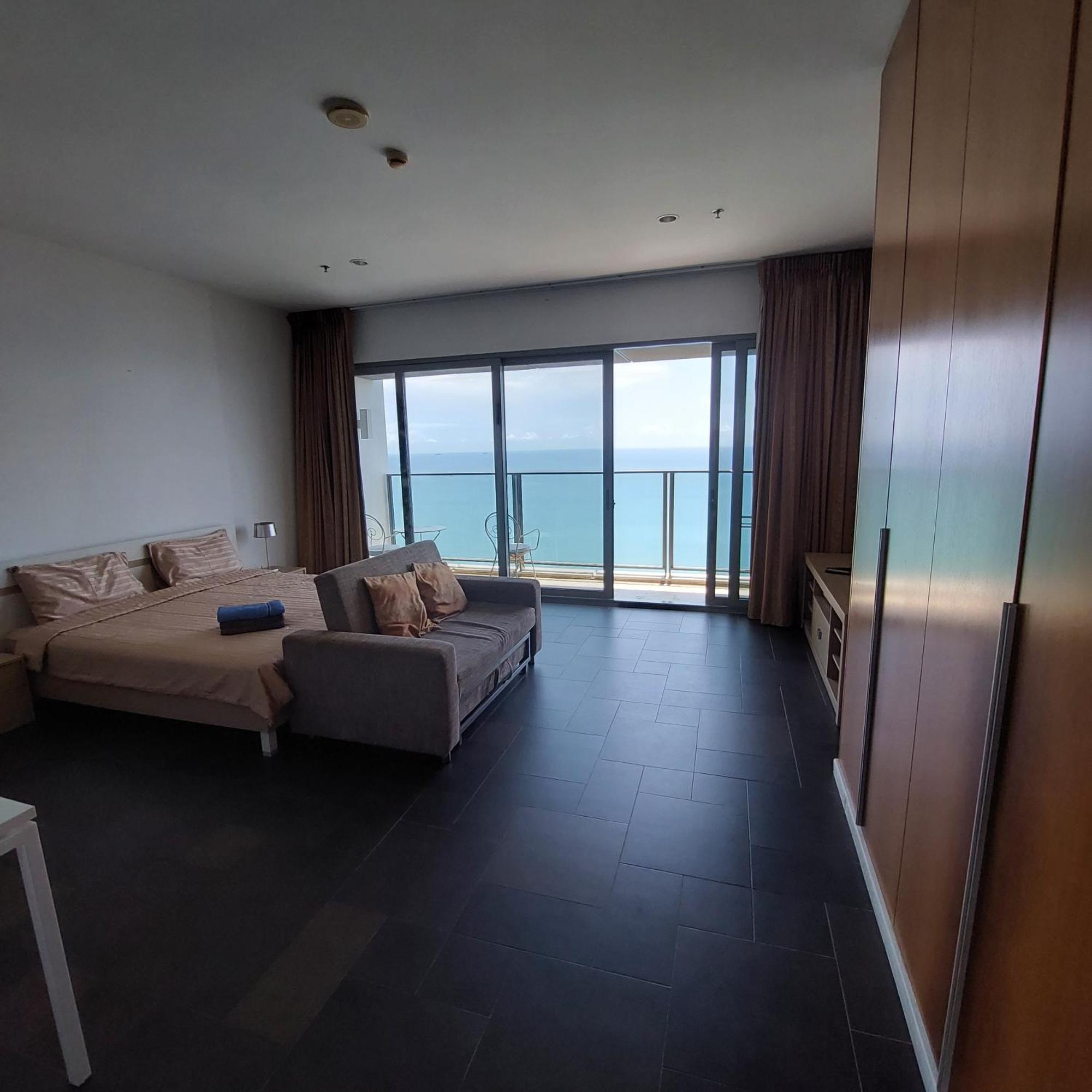 Sea View Apartment In Патая Екстериор снимка