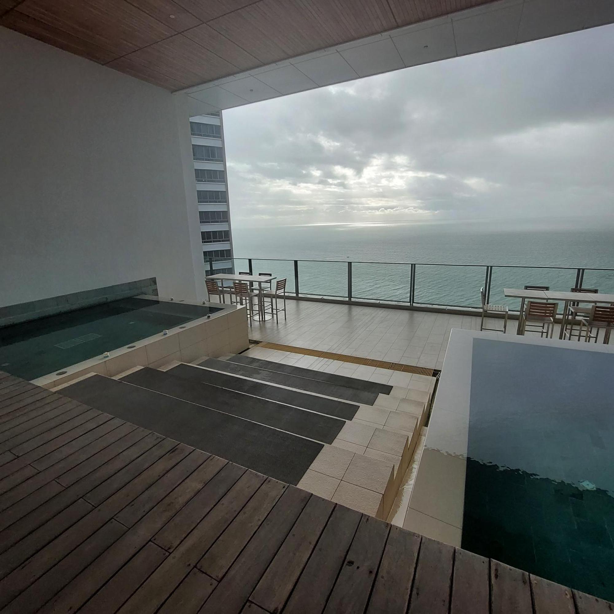 Sea View Apartment In Патая Екстериор снимка
