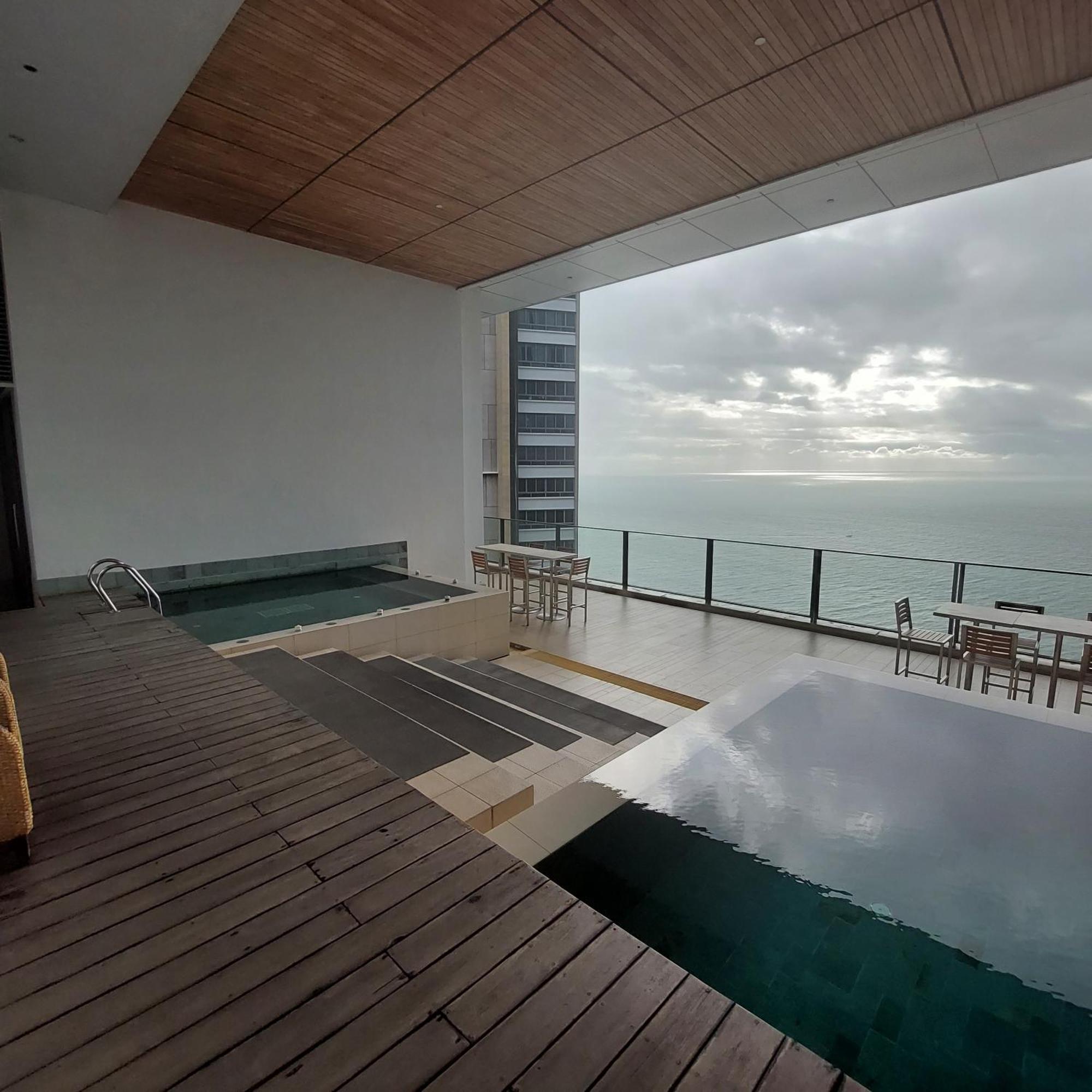 Sea View Apartment In Патая Екстериор снимка