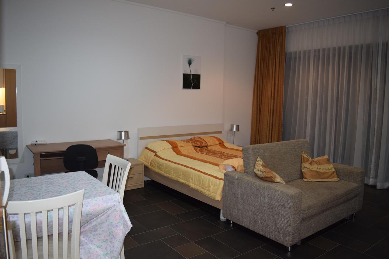 Sea View Apartment In Патая Екстериор снимка
